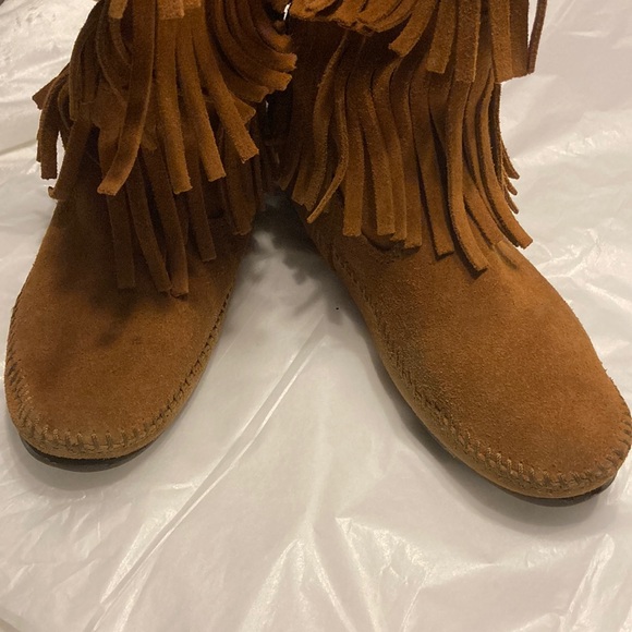 Minnetonka Fringe Moccasins Leather Suede Boots. size8 - Picture 10 of 10